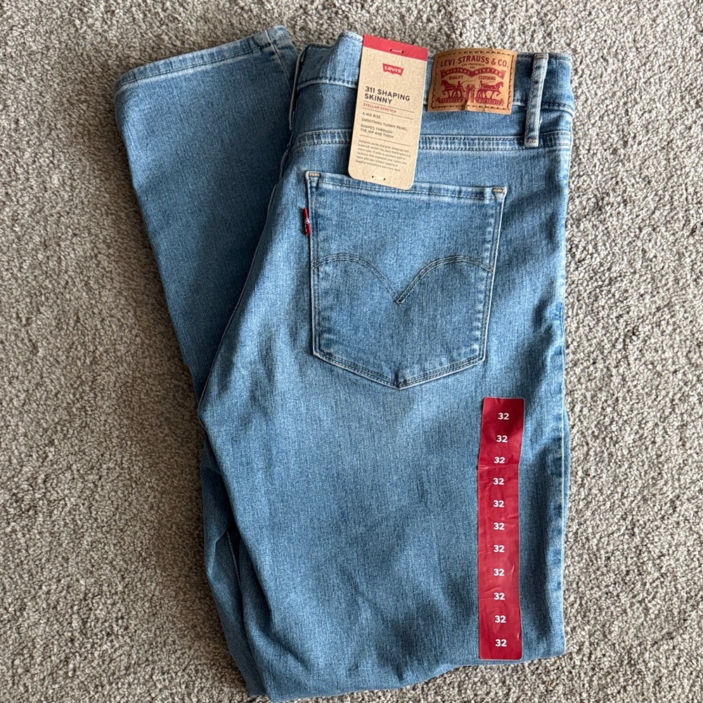 Levi's 311 Shaping Skinny Jeans